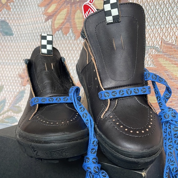 Vans WMNS Th Sk8-Boot Lx
(Leather) Black
VN0A4UWQL3A
Sneakers G - Picture 8 of 16